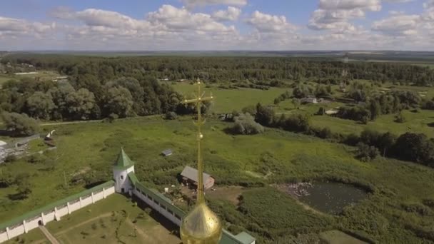 Monasterio cristiano ortodoxo.Vista aérea — Vídeos de Stock