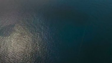 Su yüzeyi hava görüntüsü.