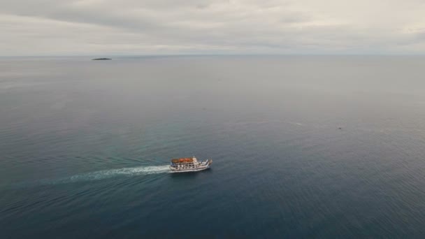 Aerial view of passenger ferry boat. Philippines. — Stock Video