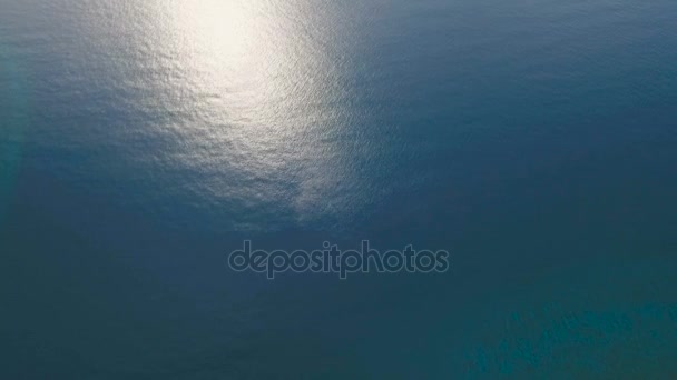 Vista aérea de la superficie del agua. — Vídeos de Stock