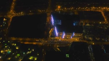 Gökdelenler ve Binalar gece ile hava şehir. Filipinler, Manila, Makati.