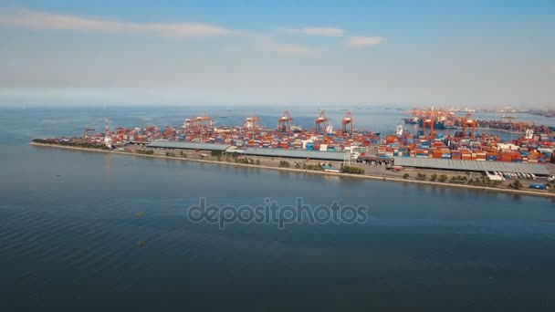 Nákladní průmyslový portový letecký výhled. Manila, Filipíny. — Stock video