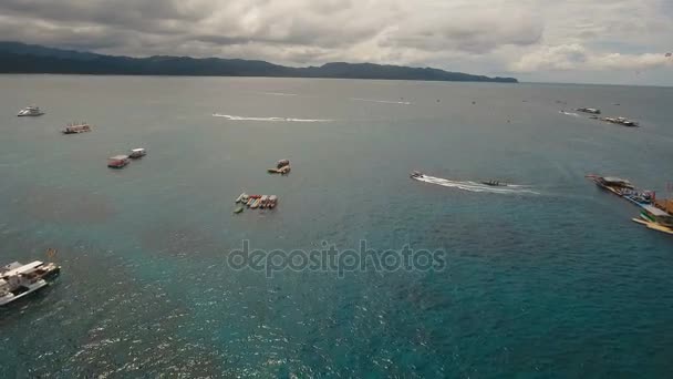 Attrazione sul mare sulla spiaggia resort.Boracay isola Filippine. — Video Stock