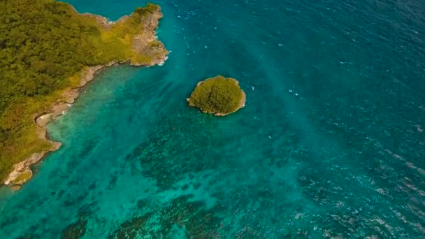 Letecký pohled krásný tropický ostrov. Boracay island Filipíny. — Stock video