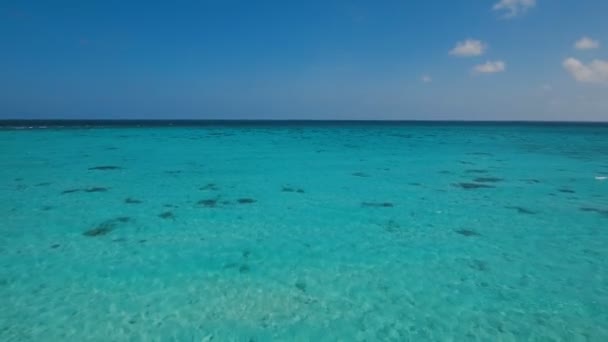 물 표면 조감도. 보라 카이 섬 필리핀. — 비디오