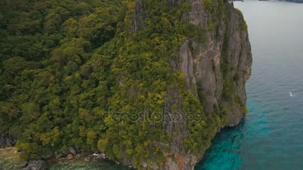 La hermosa vista aérea de la bahía.Isla tropical . — Vídeo de stock