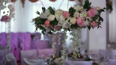 Düğün yemeği salonu..