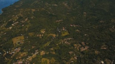 Tropikal ormanlı dağlar. Filipinler Cebu Adası.