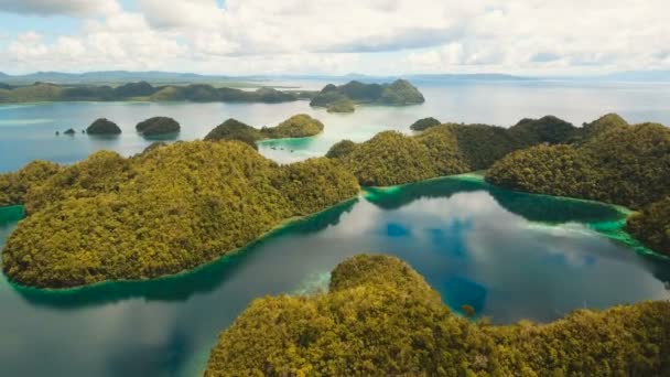 Vue aérienne lagune tropicale, mer, plage. Île tropicale. Siargao, Philippines . — Video