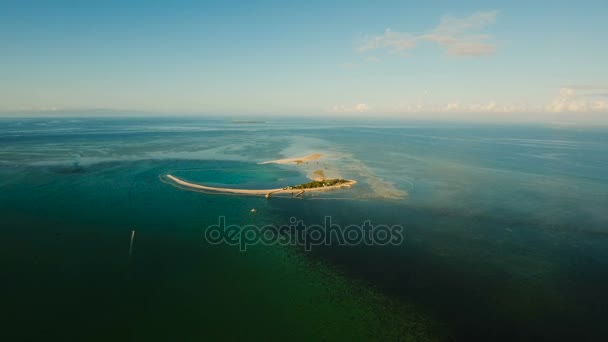 Luftaufnahme schöne tropische Insel. Philippinen. — Stockvideo