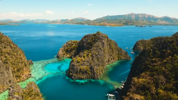 Krásná Laguna v Kayangan Lake, Filipíny, Coron, Palawan. — Stock video