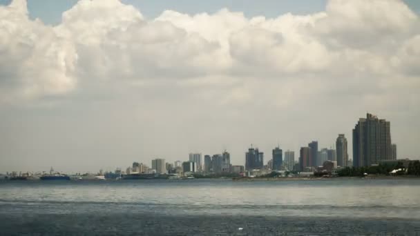Cidade com arranha-céus e edifícios. Filipinas, Manila, Makati. Intervalo de tempo — Vídeo de Stock