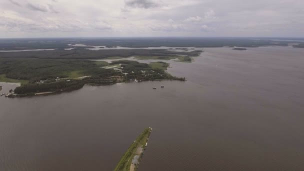 Aerial View.Landscape i fältet sjö. — Stockvideo