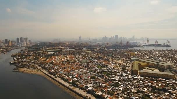 Pemandangan udara di daerah kumuh Manila, daerah miskin. Filipina, Manila — Stok Video