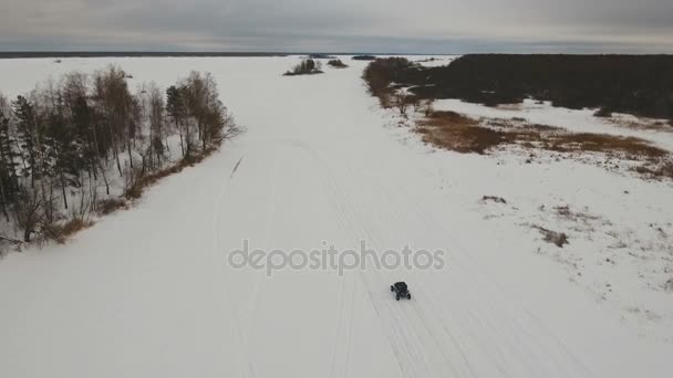 Winter-Offroad-Rennen. — Stockvideo