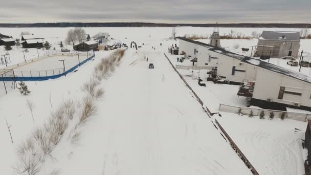 Zimowe wyścigi terenowe. — Wideo stockowe