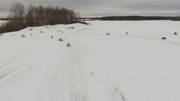 Invierno off-road racing . — Vídeo de stock