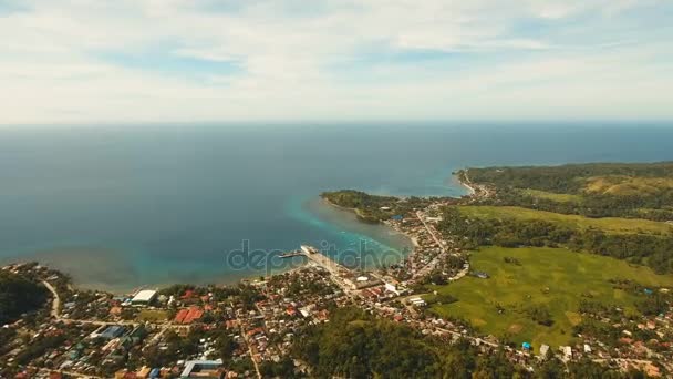 Nadmorskie miasto w pobliżu morza. Filipiny, Bohol. — Wideo stockowe