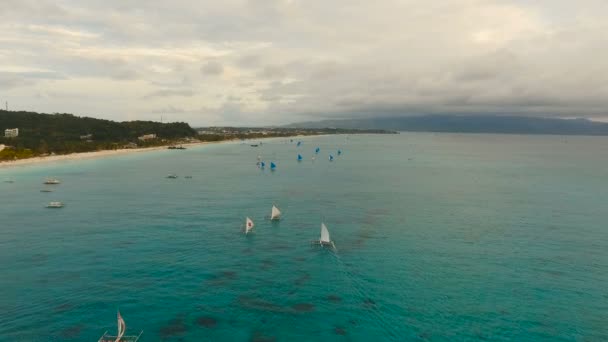 海，鸟瞰美丽的日落。长滩岛岛菲律宾. — 图库视频影像