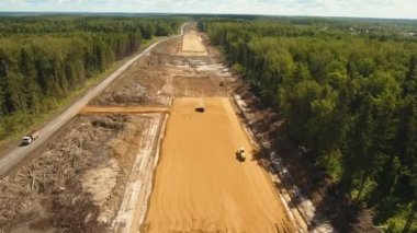 Yeni bir yol inşaatı.