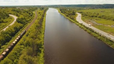 Demiryolu yük treni