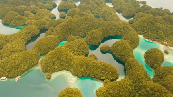 Vista aérea lagoa tropical, mar, praia.Bucas Grande Island, Sohoton Cove. Filipinas. — Vídeo de Stock