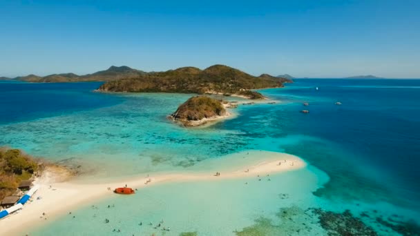 Aerial view beautiful beach on a tropical Bulog Dos Island. Philippines. — Stock Video