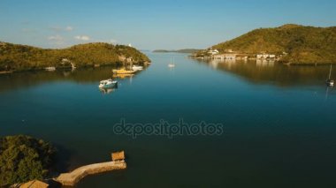 Tropikal deniz bay. Havadan görünümü: deniz manzarası Busuanga, Palawan, Filipinler.