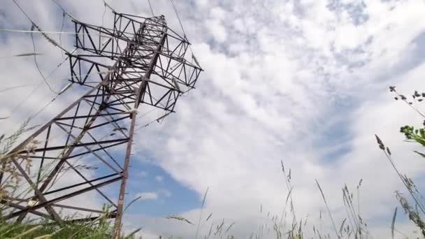 Poste de alto voltaje . — Vídeos de Stock