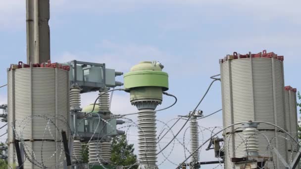 Электрическая подстанция, электростанция . — стоковое видео