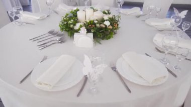 Şenlikli bir tablo hizmet.