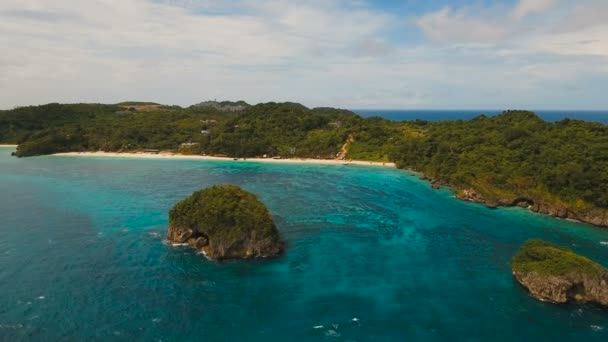 Antenn Visa vacker tropisk ö. Boracay island Filippinerna. — Stockvideo