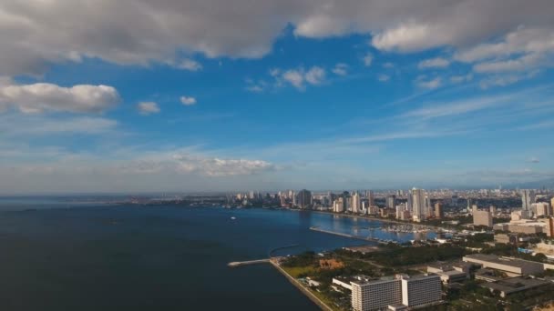 Flygstad med skyskrapor och byggnader. Filippinerna, Manila och Makati. — Stockvideo