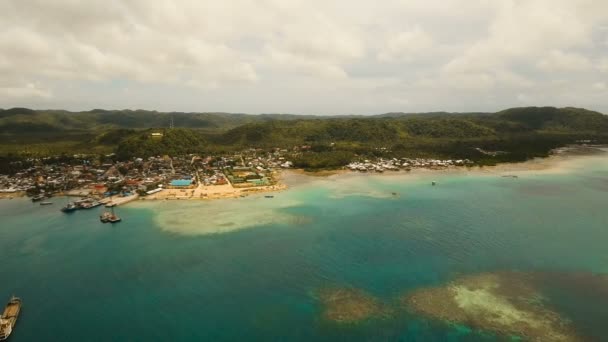 Luftaufnahme tropische Lagune, Meer, Strand. tropische Insel. Siargao, Philippinen. — Stockvideo