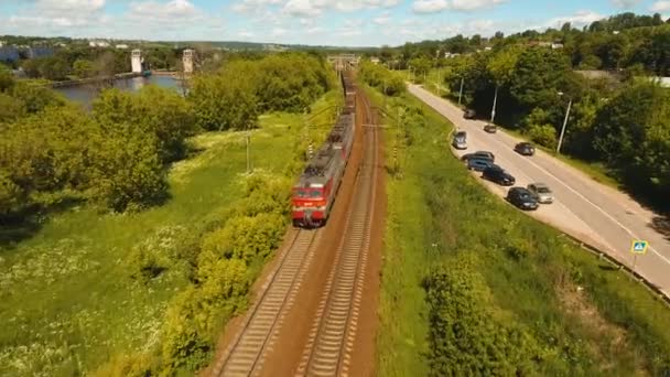 Tren de mercancías en el ferrocarril — Vídeos de Stock