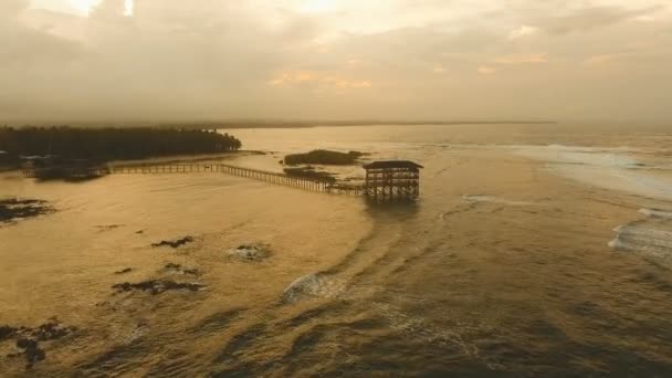 Cloud Nove punto di surf vista aerea. Siargao, Filippine. Nube 9 . — Video Stock