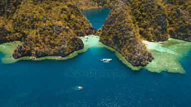 Hava manzaralı tropikal göl, deniz, sahil. Tropikal ada. Busuanga, Palawan, Filipinler.
