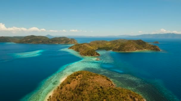 Tropische Lagune, Meer, Strand aus der Luft. Tropische Insel. Busuanga, Palawan, Philippinen. — Stockvideo