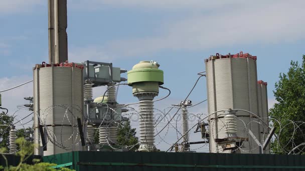 Elektriska transformatorstationer, power station. — Stockvideo