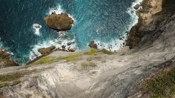 Nusa Penida'daki kayalıklar, Bali, Endonezya — Stok video