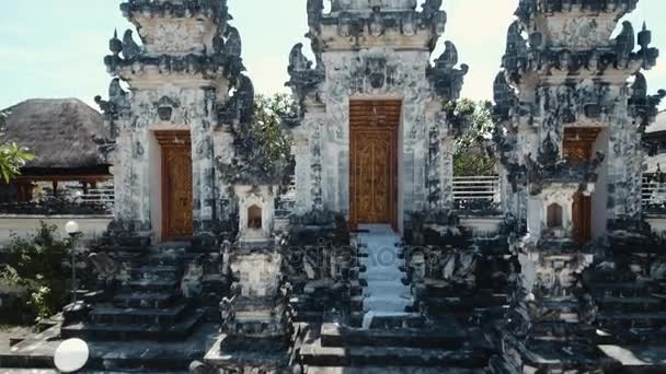 Hindu-Tempel auf der Insel Nusa Penida. — Stockvideo