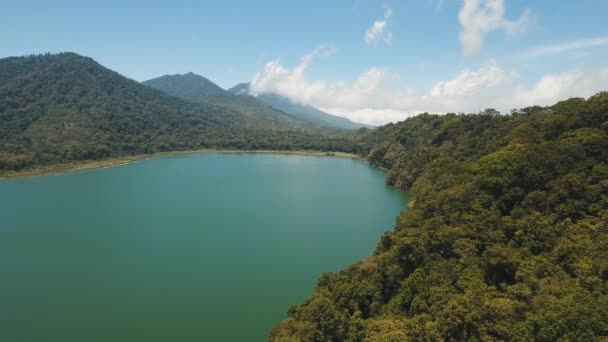 Lago nas montanhas, ilha Bali, Indonésia. — Vídeo de Stock