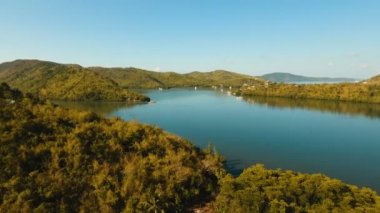 Tropikal deniz bay. Havadan görünümü: deniz manzarası Busuanga, Palawan, Filipinler.