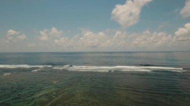 Su yüzeyi hava görüntüsü. Bali..