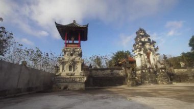 Hindu tapınağı Nusa Penida Adası.