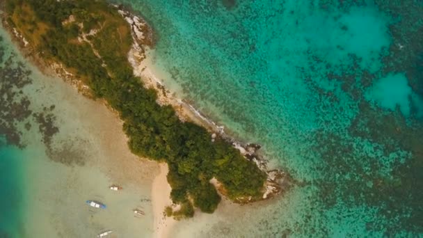 Beautiful tropical beach, aerial view. Tropical island. — Stock Video