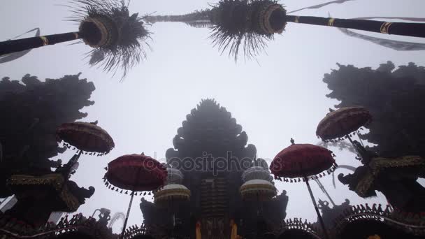 Hindu temple on the Bali. — Stock Video