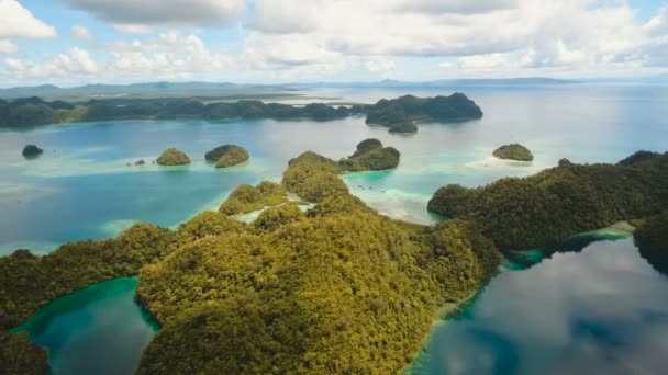 Vista aerea laguna tropicale, mare, spiaggia. Isola tropicale. Siargao, Filippine . — Video Stock