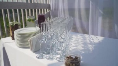 Şenlikli bir tablo hizmet.