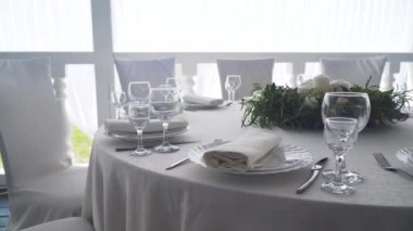 Şenlikli bir tablo hizmet.